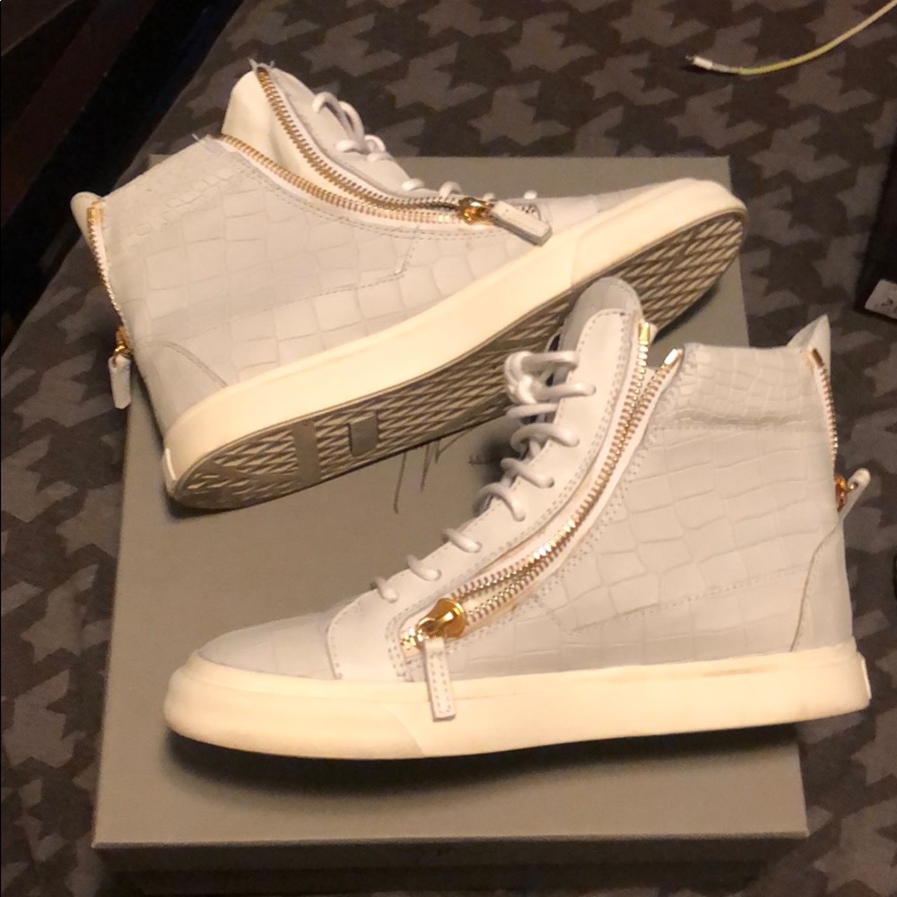 Giuseppi zanotti mint